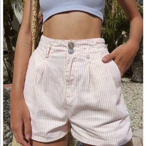 BDG Jordi Pleated high-waisted Shorts
